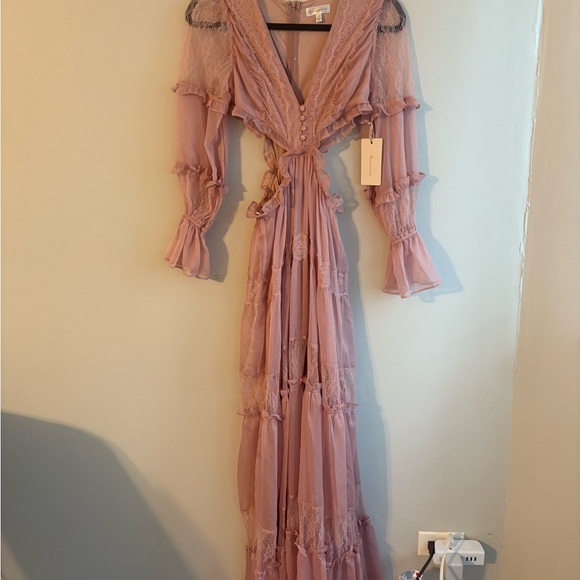 Elegant Pink Long Sleeve Lace Dress - Picture 4 of 5